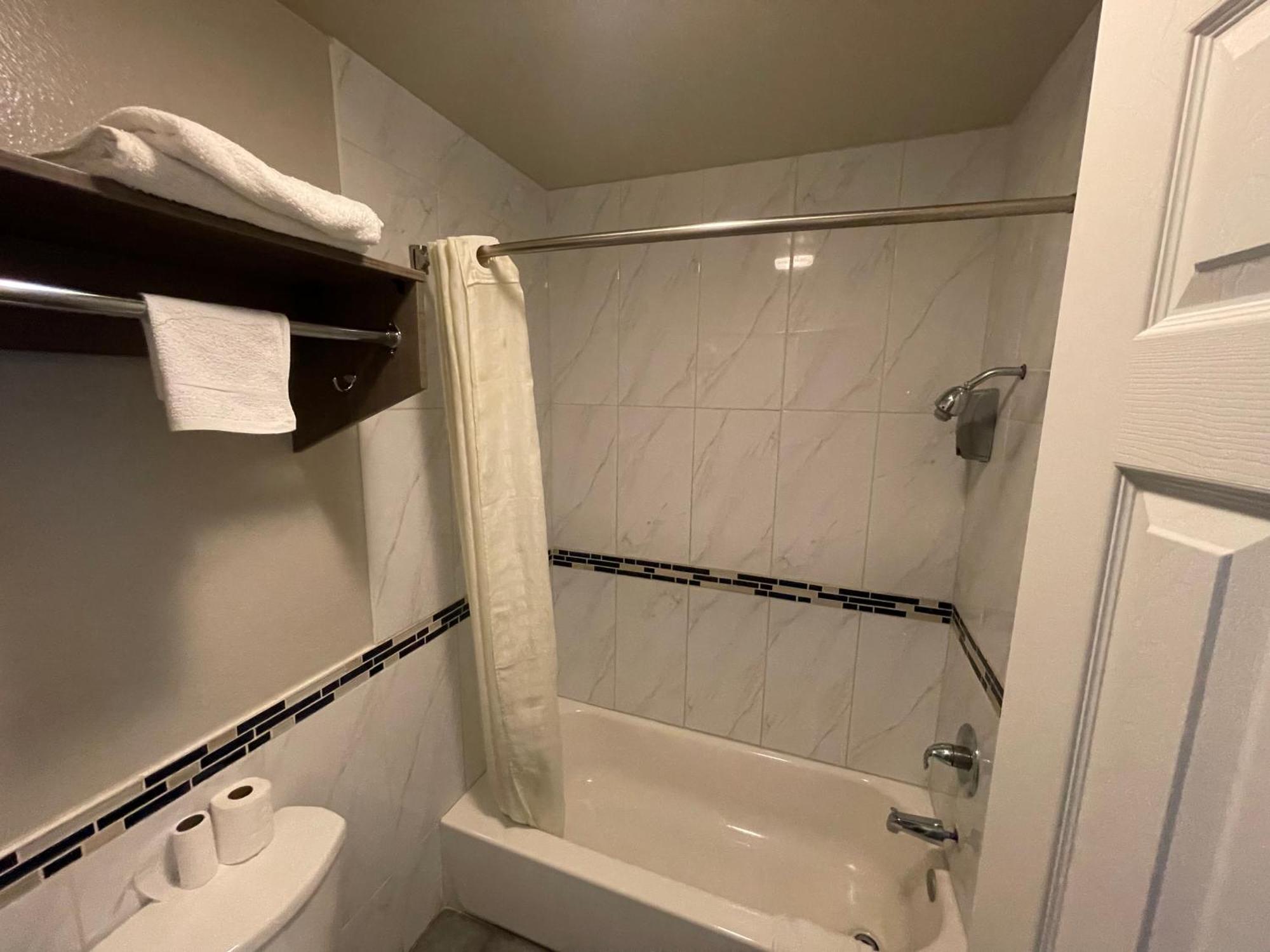 Simplestay Suites - Downtown San Bernardino Bagian luar foto