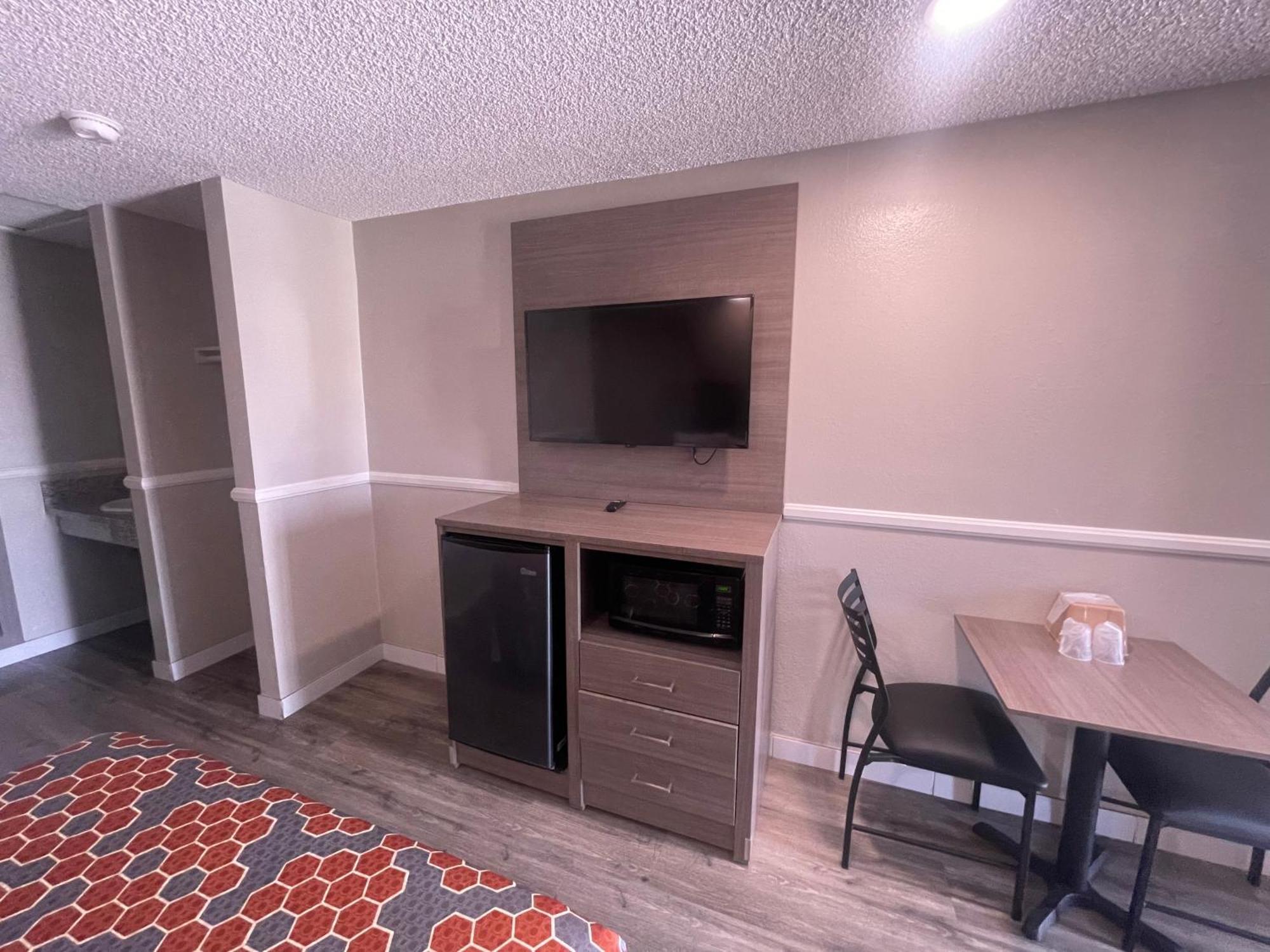Simplestay Suites - Downtown San Bernardino Bagian luar foto
