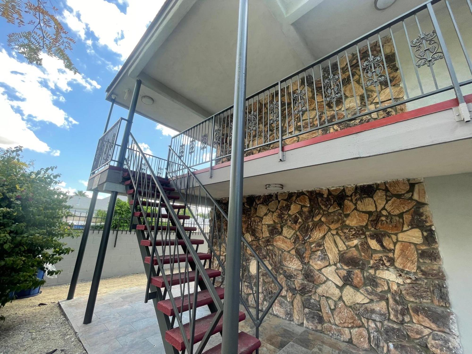 Simplestay Suites - Downtown San Bernardino Bagian luar foto