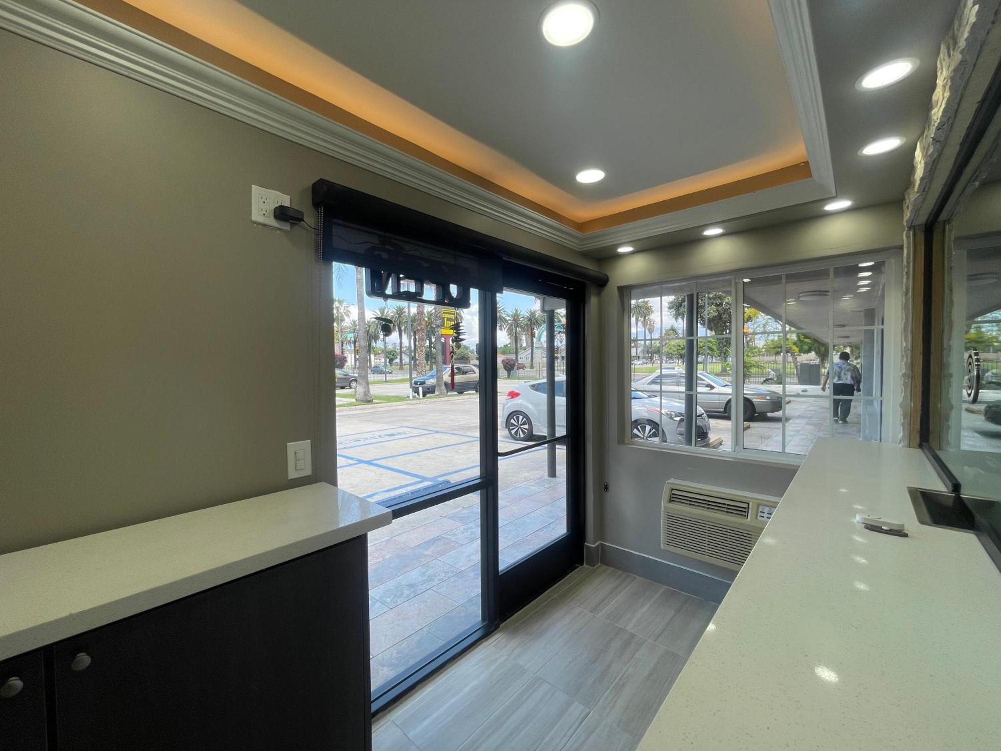 Simplestay Suites - Downtown San Bernardino Bagian luar foto