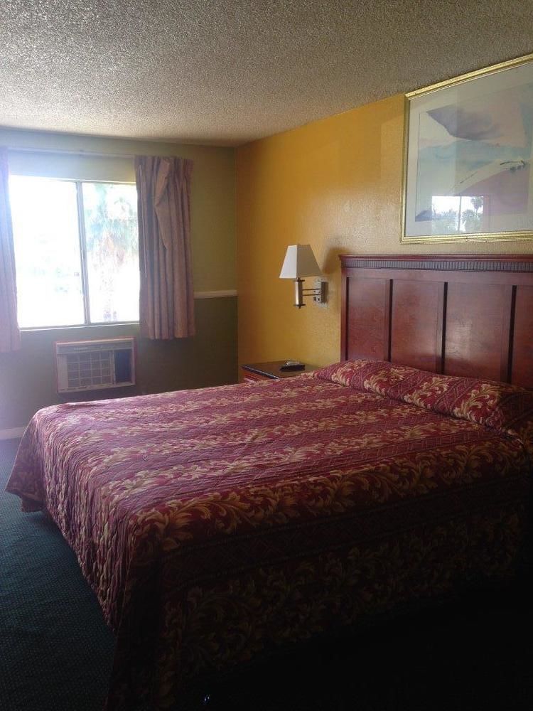Simplestay Suites - Downtown San Bernardino Bagian luar foto